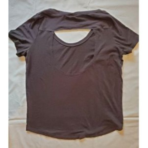 Open Back Black tshirt - Picture 3 of 5